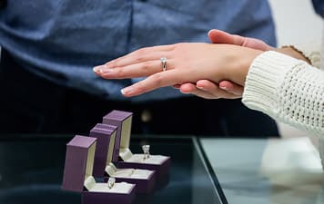 Top 10 Dont’s when buying an Engagement